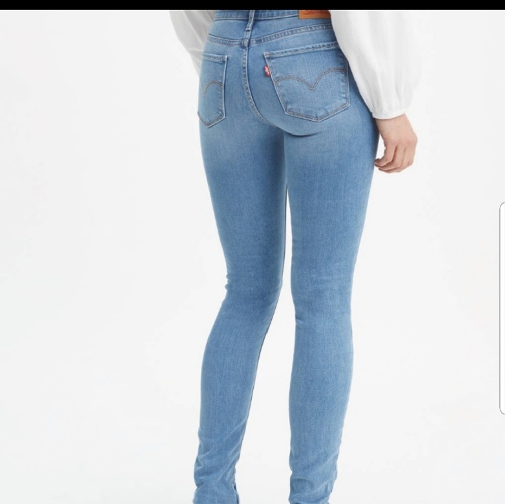 Levi's distressed skinny jeans